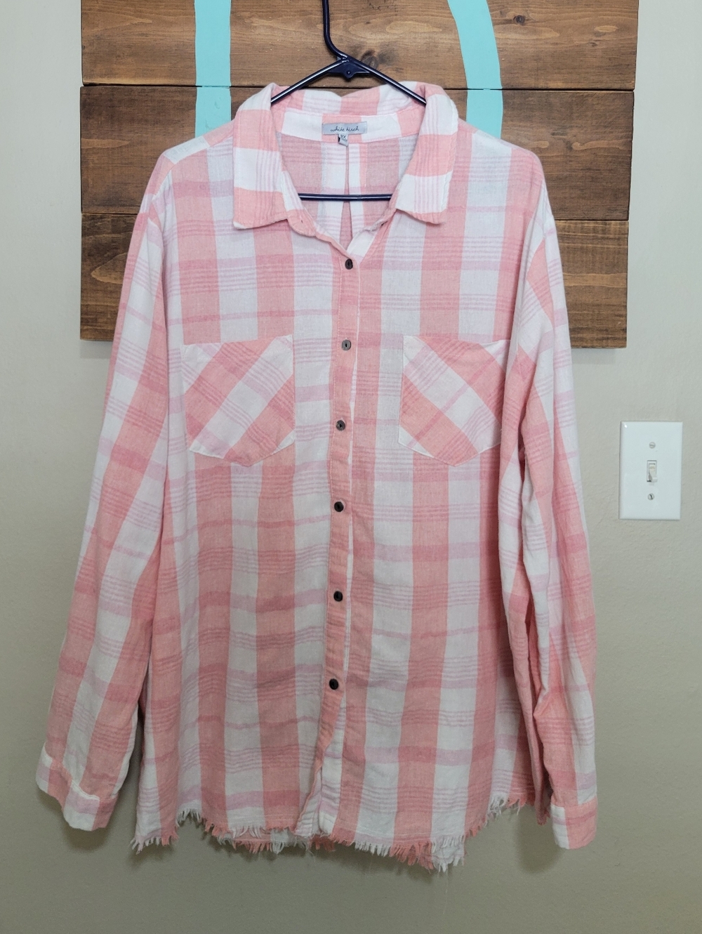 White Birch Pink & White Plaid Raw Hem Rolled Tab Sleeves Button Front Linen Top